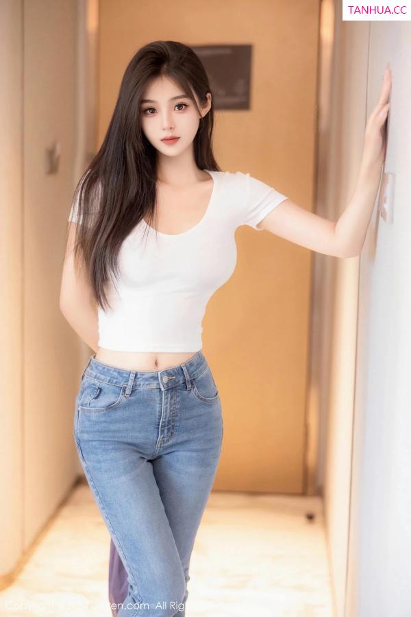   [XiuRen]高清写真图 2024.04.29 No.8467 周周不吃香菜 新人牛仔裤第12张图片